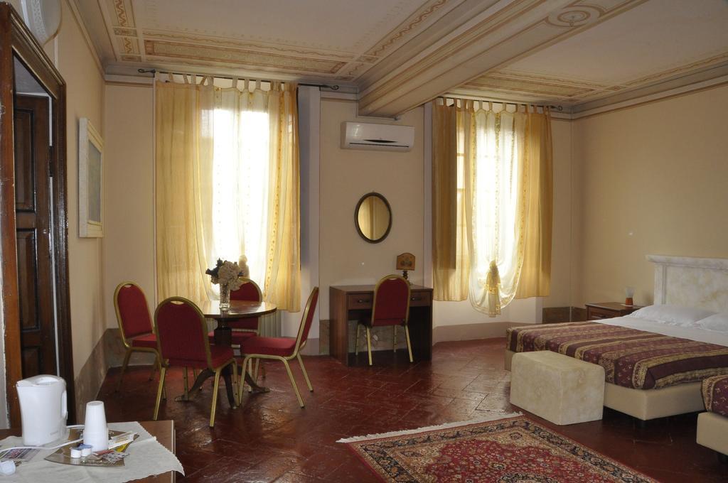 Villa Cantoni Gropello Cairoli ภายนอก รูปภาพ